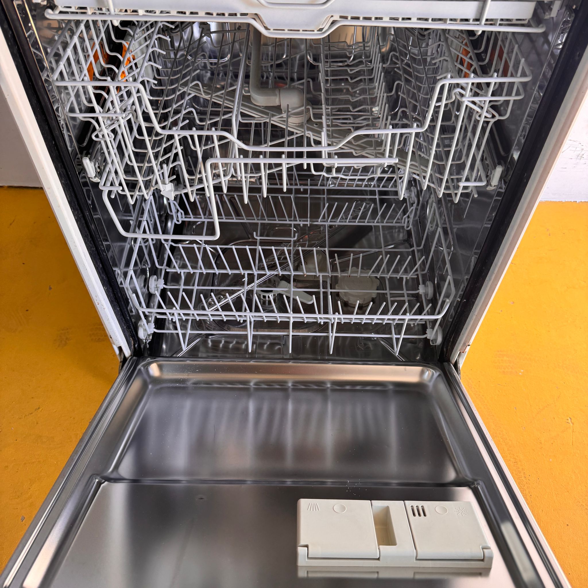 Miele Dishwasher Miele Dishwasher